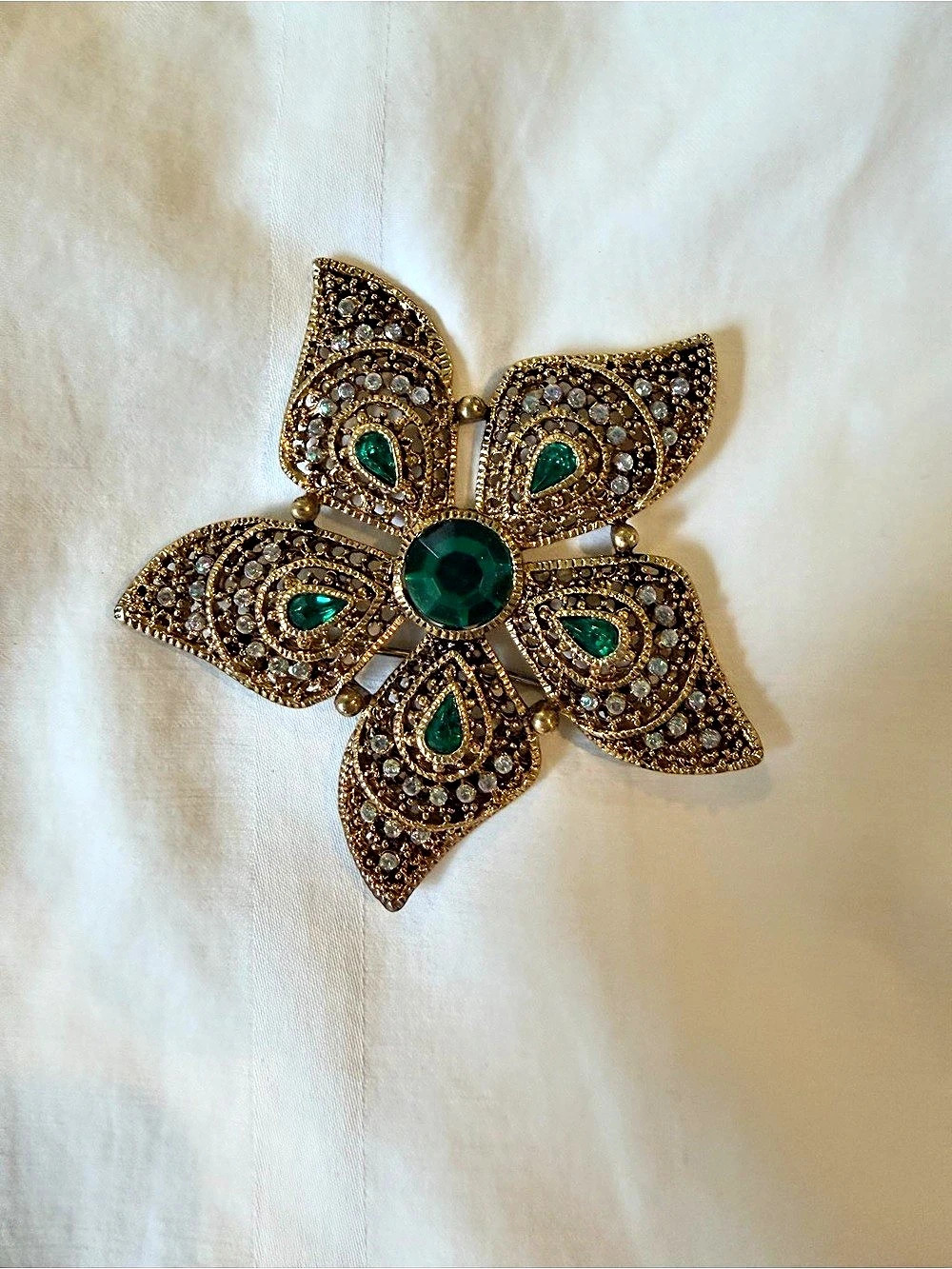 Floral Rhinestone Brooch in Gold & Green Like New